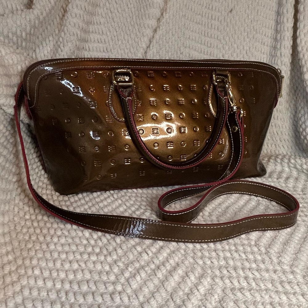 Arcadia East West Top Handle Bronze Patent Leather Handbag • Bronze / Chocolate